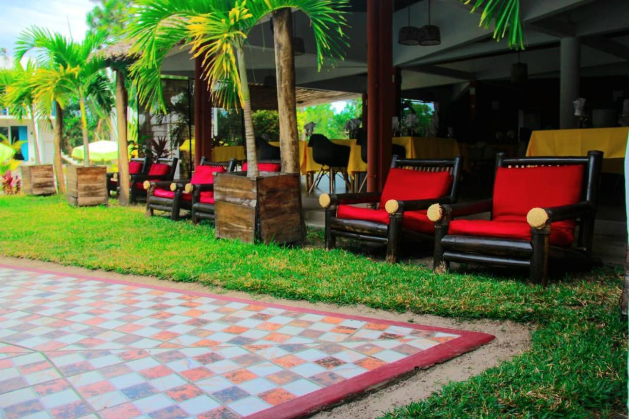 The Sanctuary Lodge Foulpointe 外观 照片